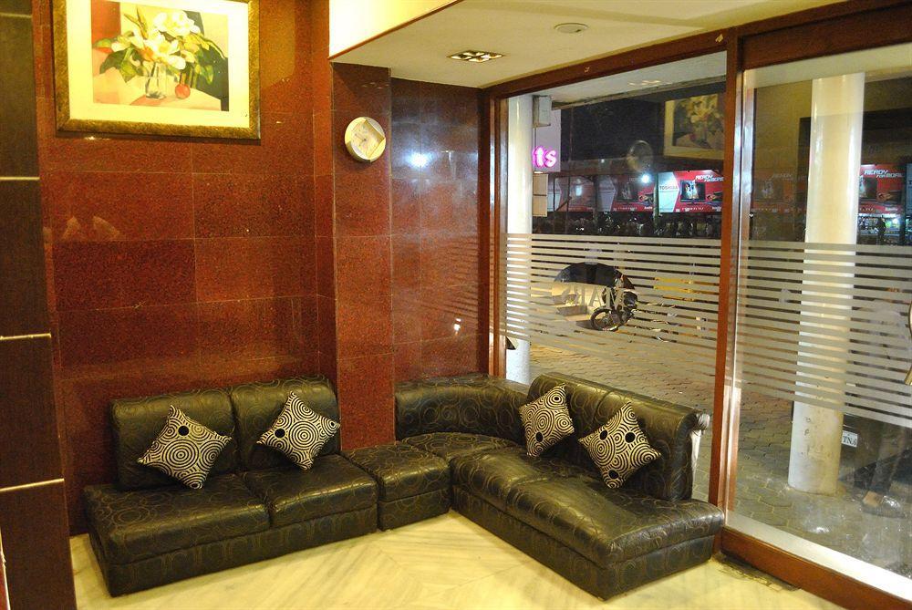 Hotel Mars Classic Madras Buitenkant foto