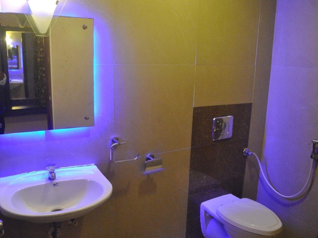 Hotel Mars Classic Madras Buitenkant foto