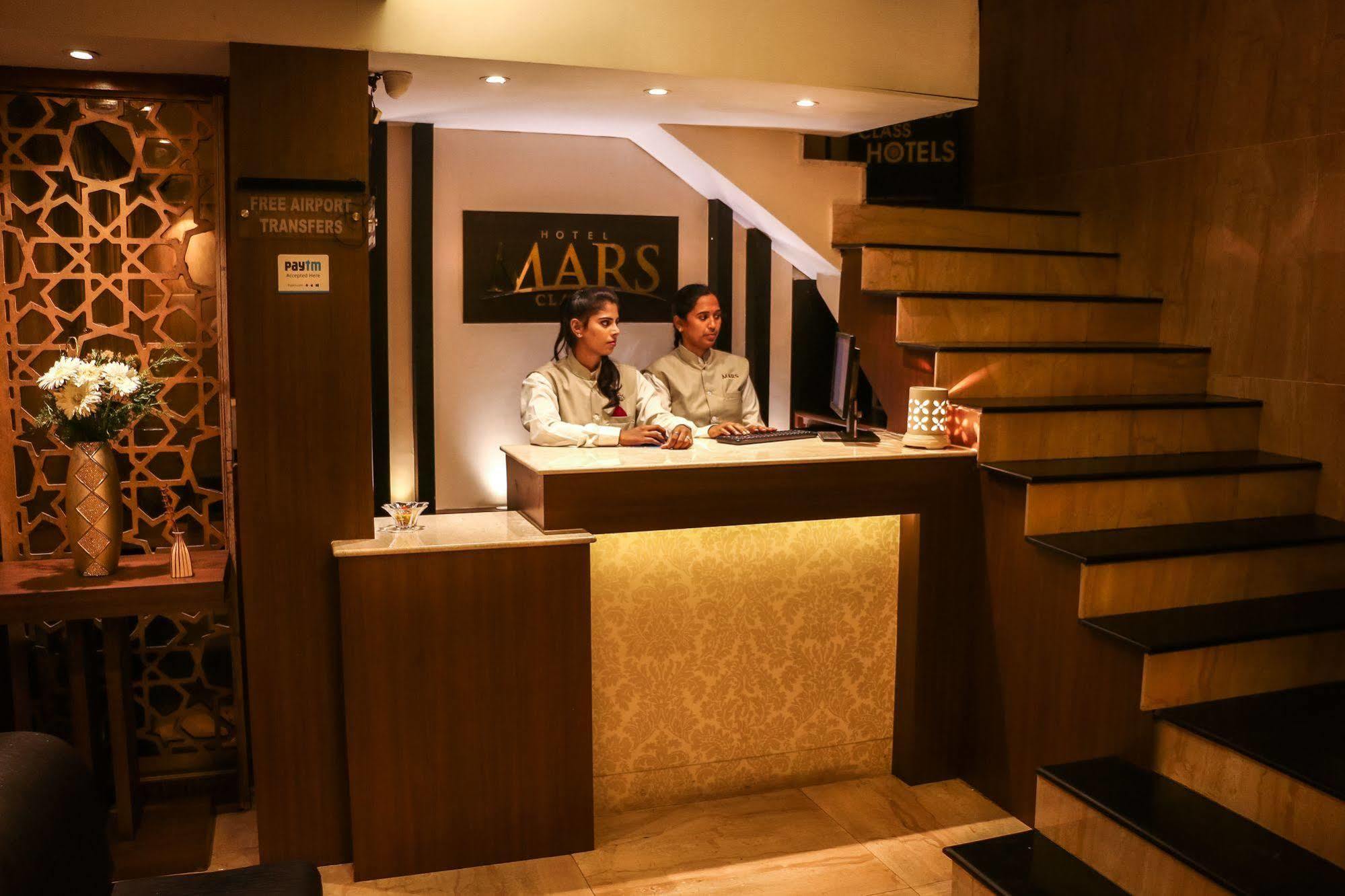 Hotel Mars Classic Madras Buitenkant foto